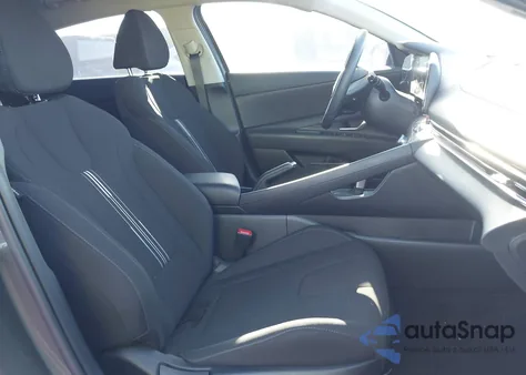 2024 Hyundai Elantra Sel z USA, uszkodzony, nr VIN KMHLM4DG7RU638859